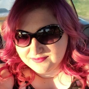 Meet your Posher, Hillary